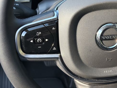 Certified 2025 Volvo XC60 B5 Plus w/ Climate Package image 19