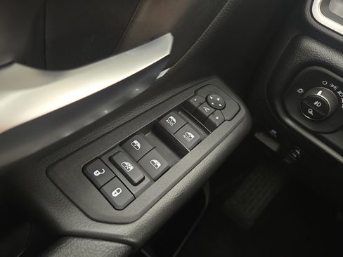 Certified 2025 RAM 1500 Big Horn AWD/4WD image 33