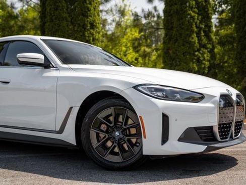 Used 2023 BMW i4 eDrive35 w/ Premium Package RWD image 7