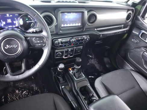 Used 2023 Jeep Wrangler Unlimited AWD/4WD image 29