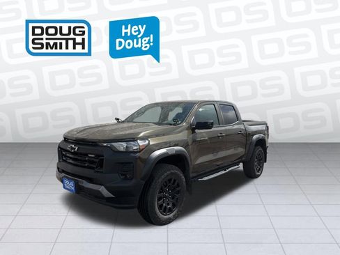 Used 2024 Chevrolet Colorado Trail Boss w/ Advanced Trailering Package AWD/4WD image 1
