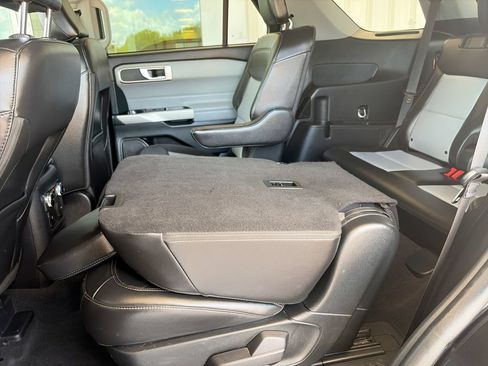 Used 2023 Ford Explorer XLT w/ Equipment Group 202A RWD image 26