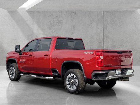 Used 2021 Chevrolet Silverado 2500 LT w/ Convenience Package image 6