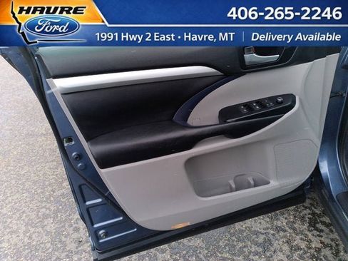 Used 2018 Toyota Highlander XLE AWD/4WD image 14