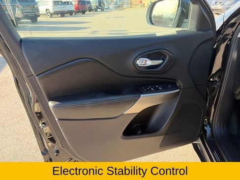 Used 2020 Jeep Cherokee Latitude image 13