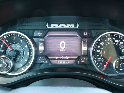 Used 2022 RAM 1500 Big Horn RWD image 23