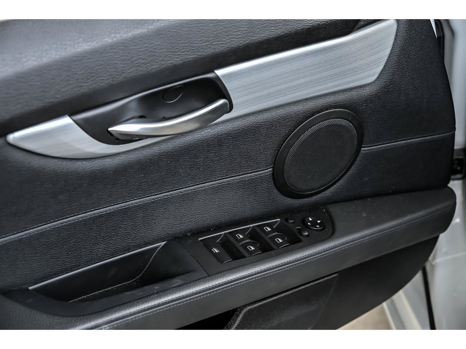 Used 2011 BMW Z4 sDrive35i RWD image 9