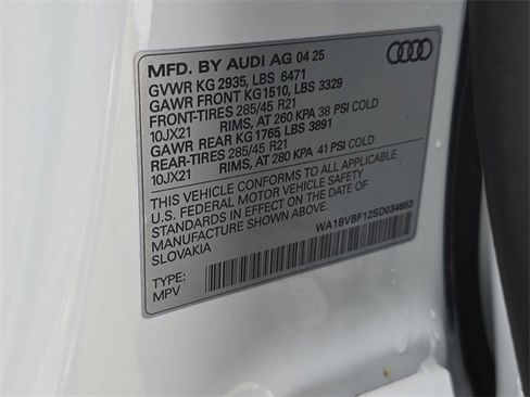 Used 2025 Audi Q8 Premium Plus w/ Premium Plus Package image 39