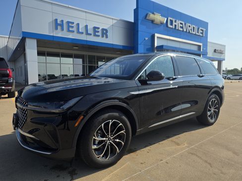 Used 2024 Lincoln Nautilus Premier AWD/4WD image 3