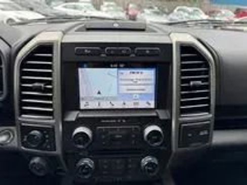 Used 2018 Ford F150 Platinum w/ Equipment Group 701A Luxury AWD/4WD image 21