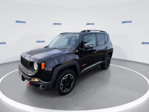 Used 2017 Jeep Renegade Trailhawk AWD/4WD image 4
