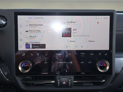 Used 2024 Lexus GX 550 w/ Accessory Package (31) image 24