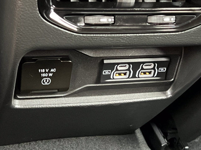 Used 2025 Jeep Grand Cherokee Laredo X w/ Luxury Tech Group I AWD/4WD image 34
