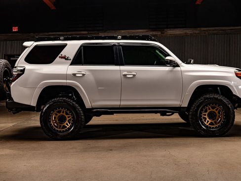 Used 2021 Toyota 4Runner TRD Off-Road Premium image 10
