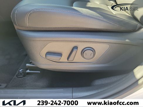 Certified 2025 Kia Sportage EX w/ Premium Package FWD image 22