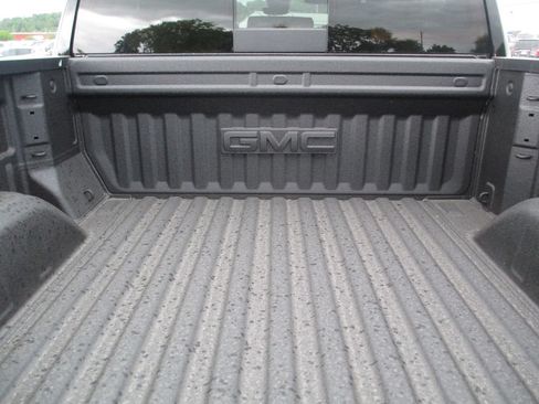 New 2026 GMC Sierra 1500 Denali w/ Denali Reserve Package AWD/4WD image 9