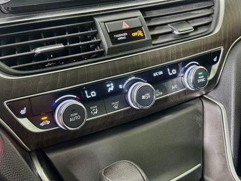 Used 2018 Honda Accord EX image 23