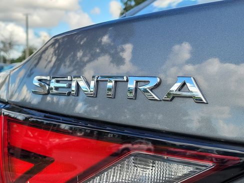 Certified 2025 Nissan Sentra S FWD image 11