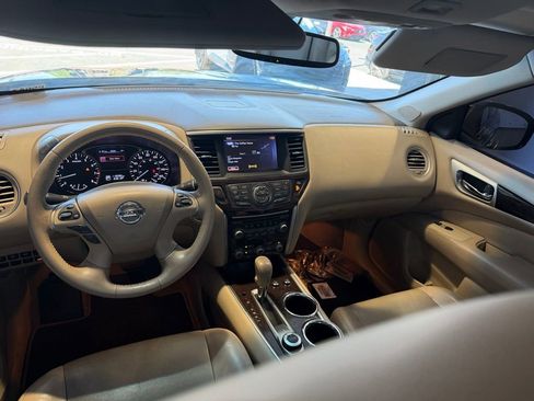 Used 2014 Nissan Pathfinder Platinum w/ Platinum Premium Package image 10