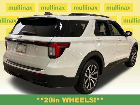 New 2025 Ford Explorer ST-Line w/ Premium Package image 4