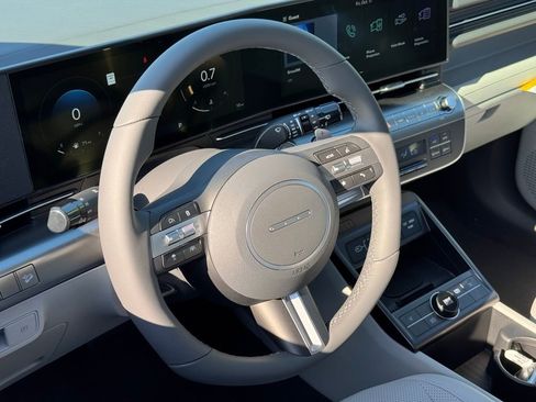 Used 2026 Hyundai Kona SEL Premium image 14