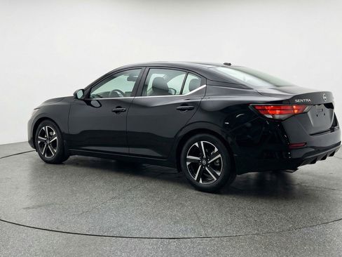 Used 2025 Nissan Sentra SV image 5