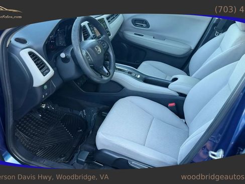 Used 2017 Honda HR-V LX image 11