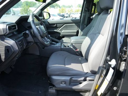 Used 2025 Toyota Tacoma SR5 RWD image 19