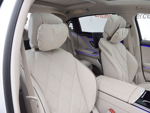 New 2026 Mercedes-Benz Maybach S 580 4MATIC image 18