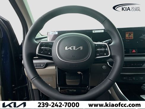 New 2026 Kia Carnival EX image 40