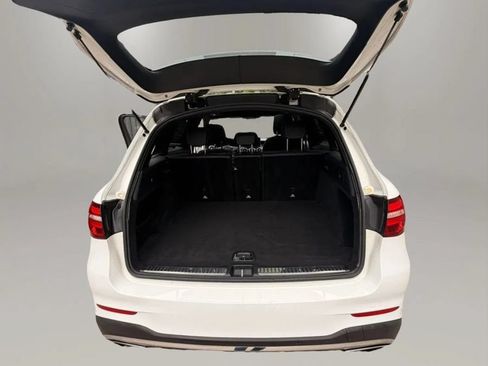 Used 2018 Mercedes-Benz GLC 300 4MATIC image 26