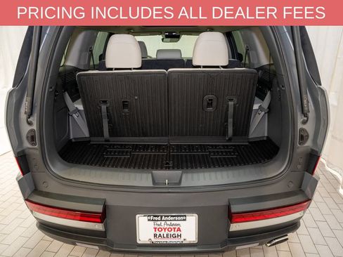 Used 2024 Hyundai Santa Fe Limited FWD image 5