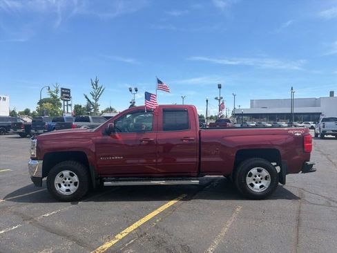 Used 2017 Chevrolet Silverado 1500 LT w/ All Star Edition AWD/4WD image 4