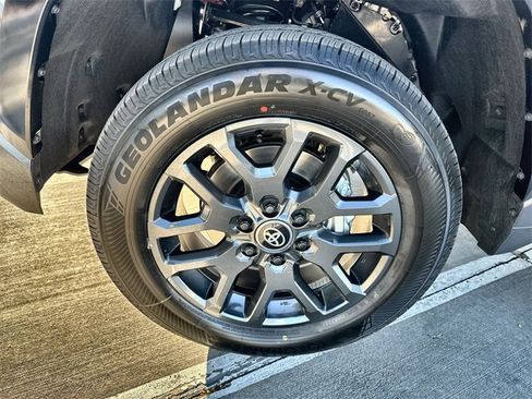 New 2025 Toyota Tundra Platinum image 33