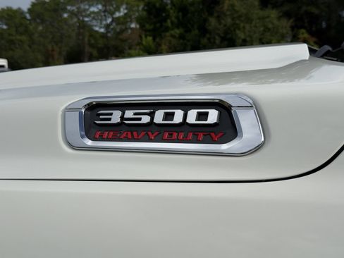 Used 2019 RAM 3500 Laramie AWD/4WD image 13