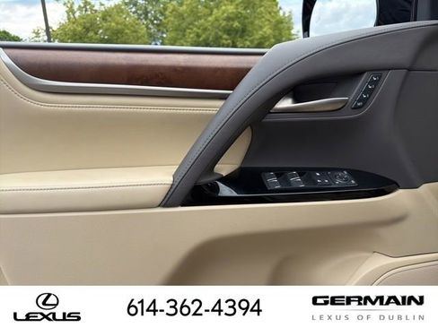 Used 2021 Lexus LX 570 4WD w/ Luxury Package image 8