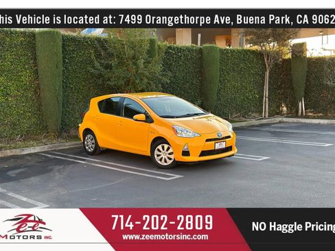 Used 2014 Toyota Prius C Two image 2
