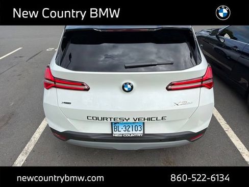 Used 2026 BMW X3 xDrive30i w/ Premium Package AWD/4WD image 4