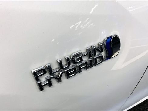 Used 2020 Toyota Prius Prime LE FWD image 32