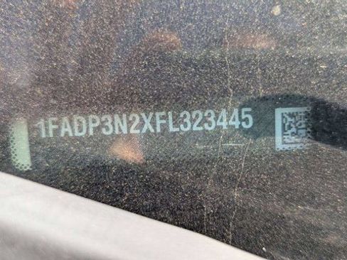 Used 2015 Ford Focus Titanium image 3