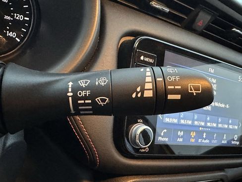 Used 2021 Nissan Kicks SR w/ SR Premium Package image 22