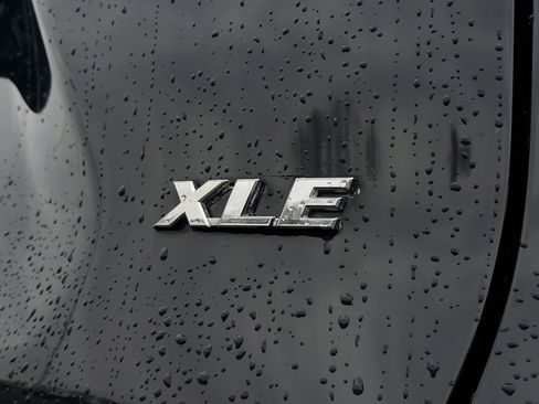 Certified 2022 Toyota RAV4 XLE image 7