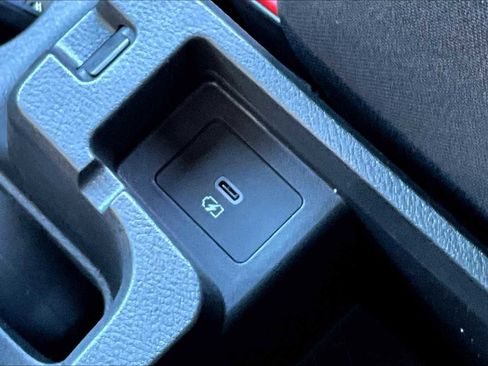 New 2025 Nissan Versa SV image 20