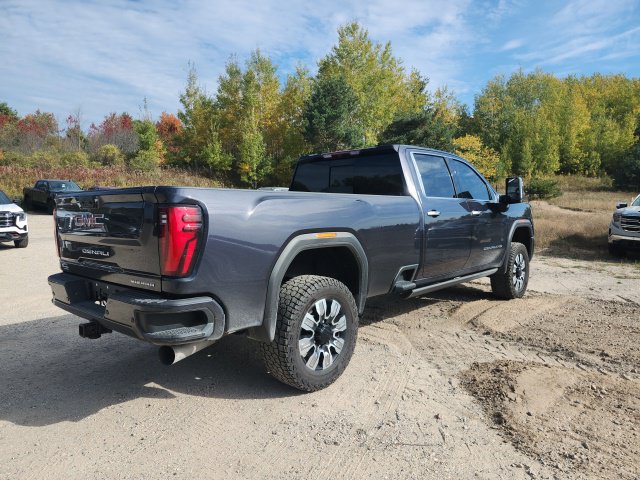 Used 2025 GMC Sierra 3500 Denali AWD/4WD image 3