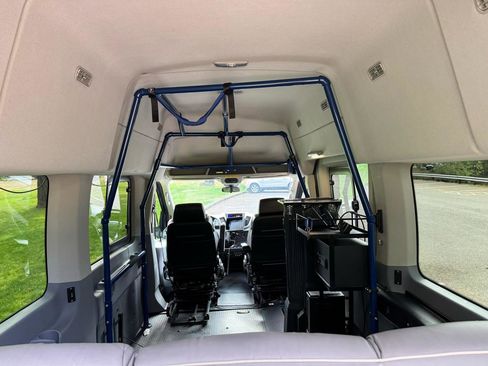 Used 2015 Ford Transit 350 XLT RWD image 18