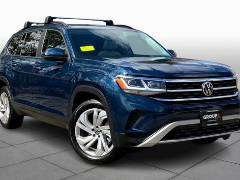 Used 2023 Volkswagen Atlas SE w/ Panoramic Sunroof Package AWD/4WD image 3