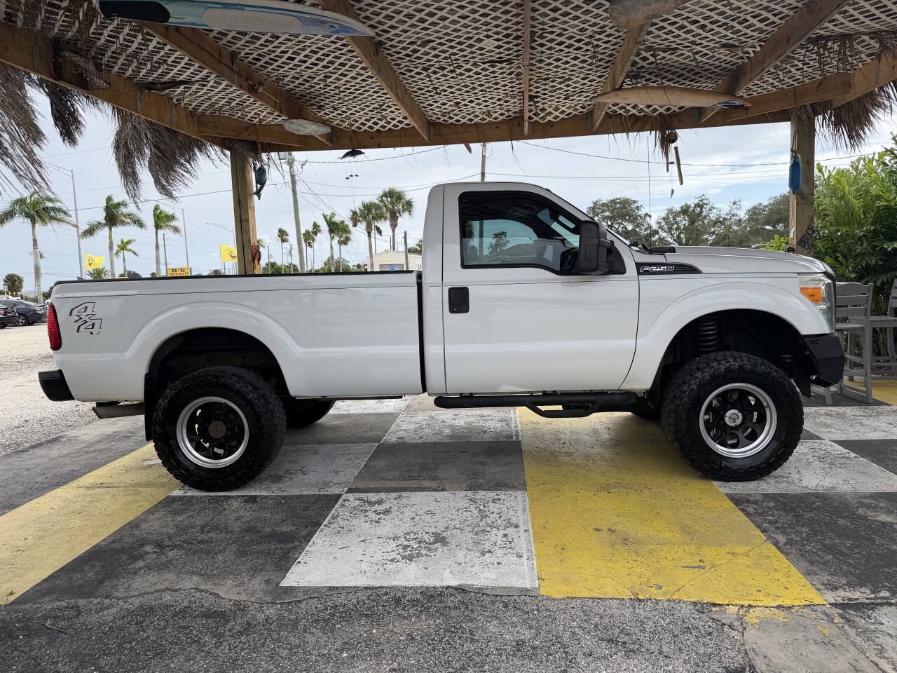 Used 2016 Ford F250 XL AWD/4WD image 4