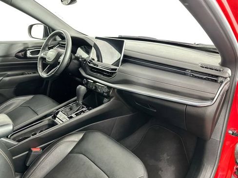 Used 2022 Jeep Compass Limited image 27