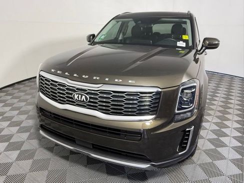 Used 2021 Kia Telluride S FWD image 2