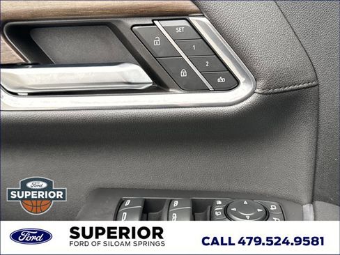 Used 2024 Chevrolet Silverado 3500 High Country w/ Technology Package image 21